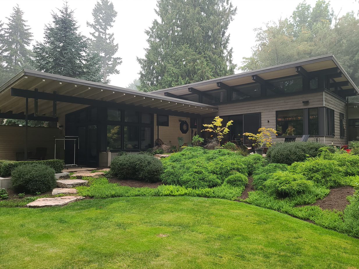 A house that has just had a pre-listing inspection from a home inspector on Bainbridge Island